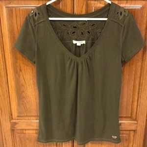 Hollister juniors top